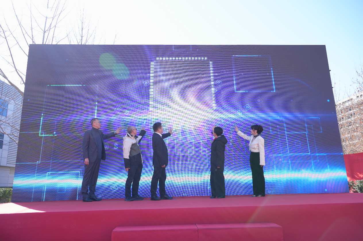 ����������������ʽͶ�ˣ�������Ҽ�AI������Ŧ