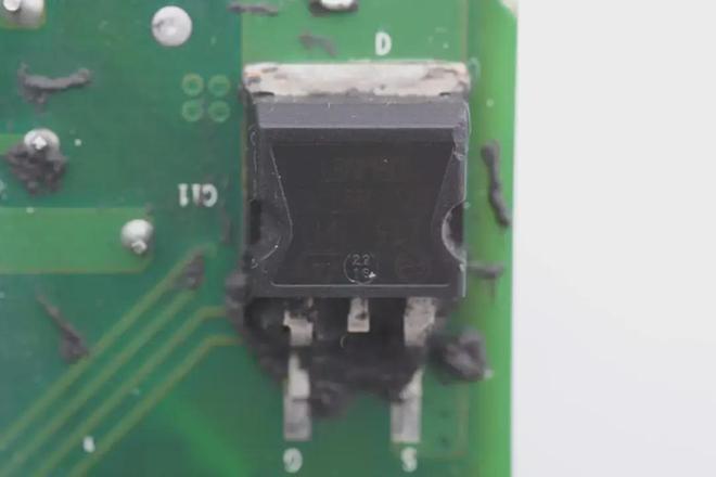 ����ʾ��΢����������������г���Ӣ����ռ�ȳ���������