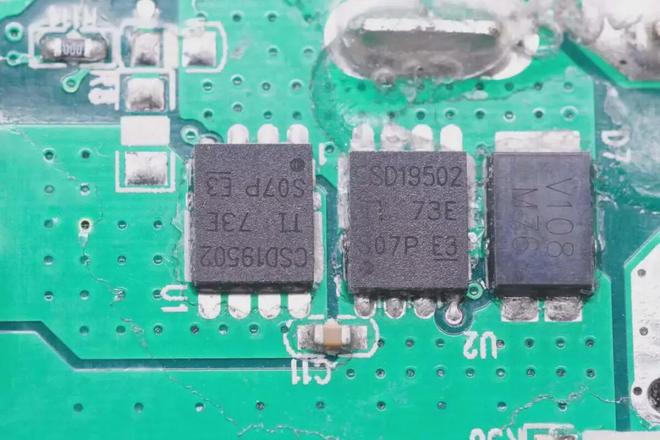 ����ʾ��΢����������������г���Ӣ����ռ�ȳ���������