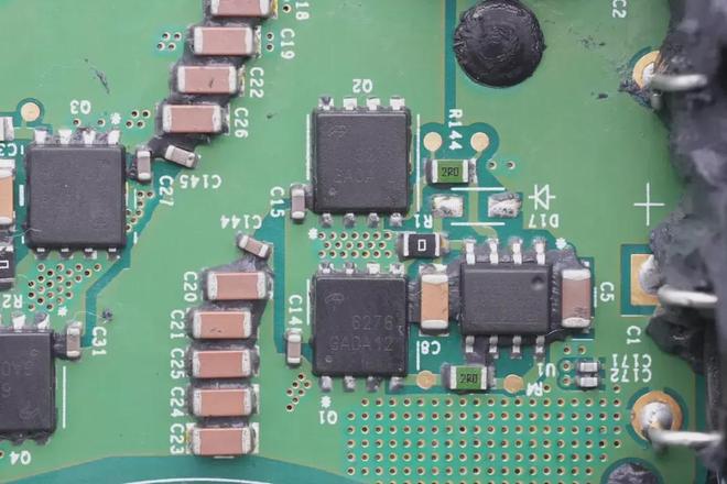 ����ʾ��΢����������������г���Ӣ����ռ�ȳ���������