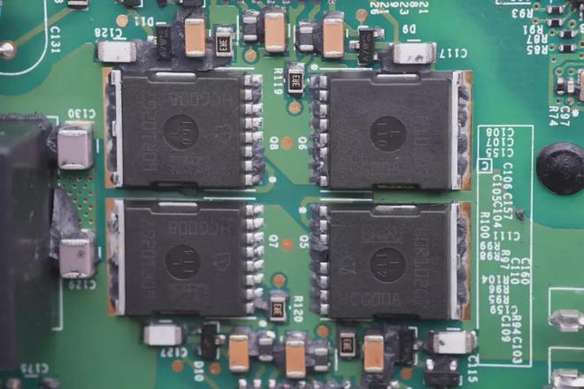 ����ʾ��΢����������������г���Ӣ����ռ�ȳ���������