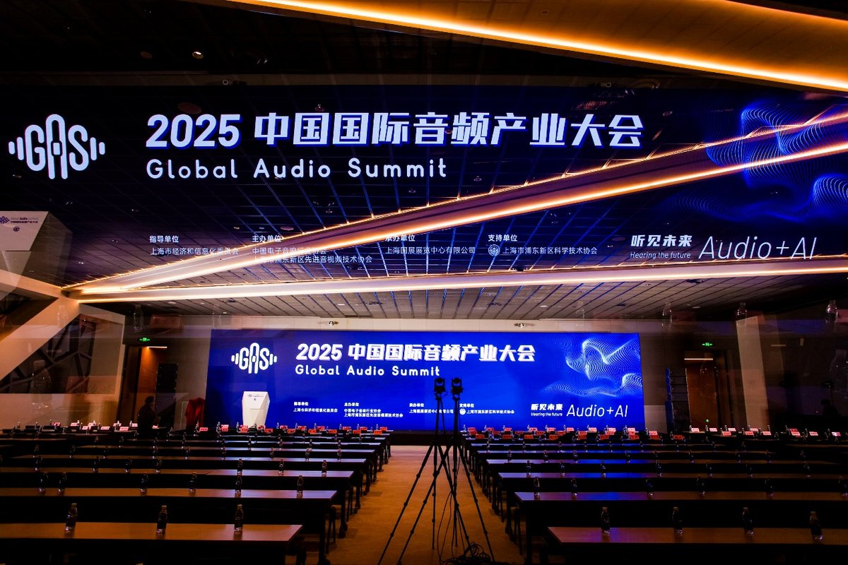 AI������Ƶ��ҵ�����ܴ����豸ʵ������ʶ����ʵʱ������ͻ��